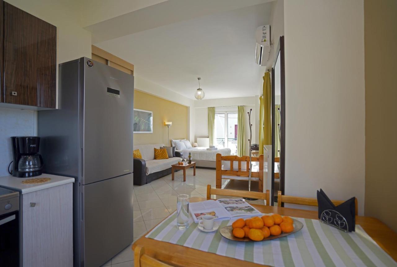 Semiramis Suites With Pool Kalamata Exterior photo